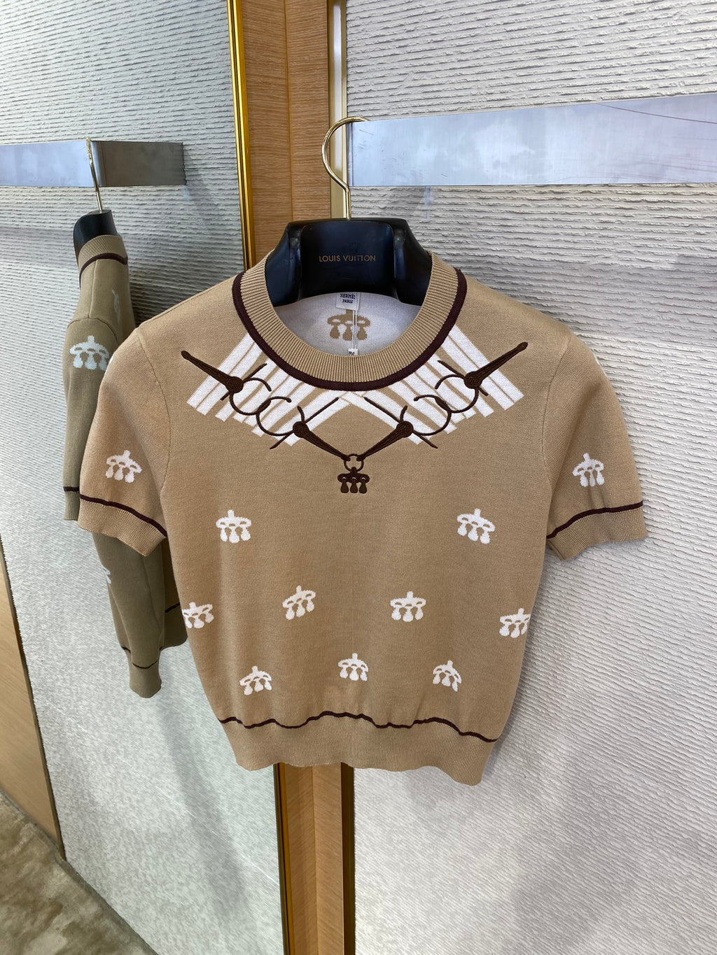 Beiger Strickpullover mit Kurzarm & Allover-Muster – Damen