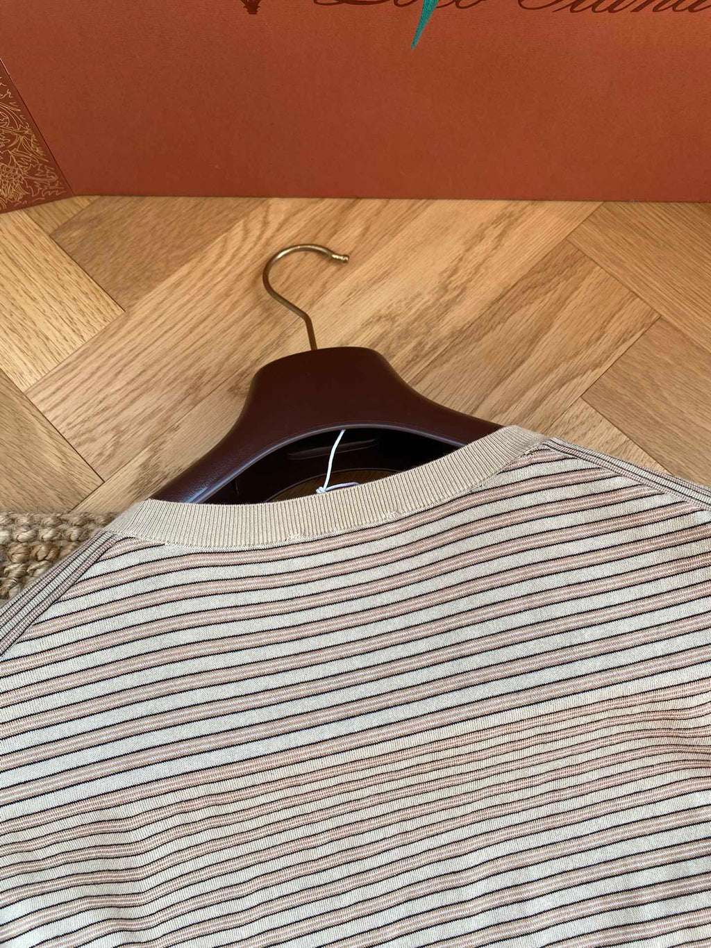 Beiges Langarmshirt mit feinem Streifenmuster – Herren