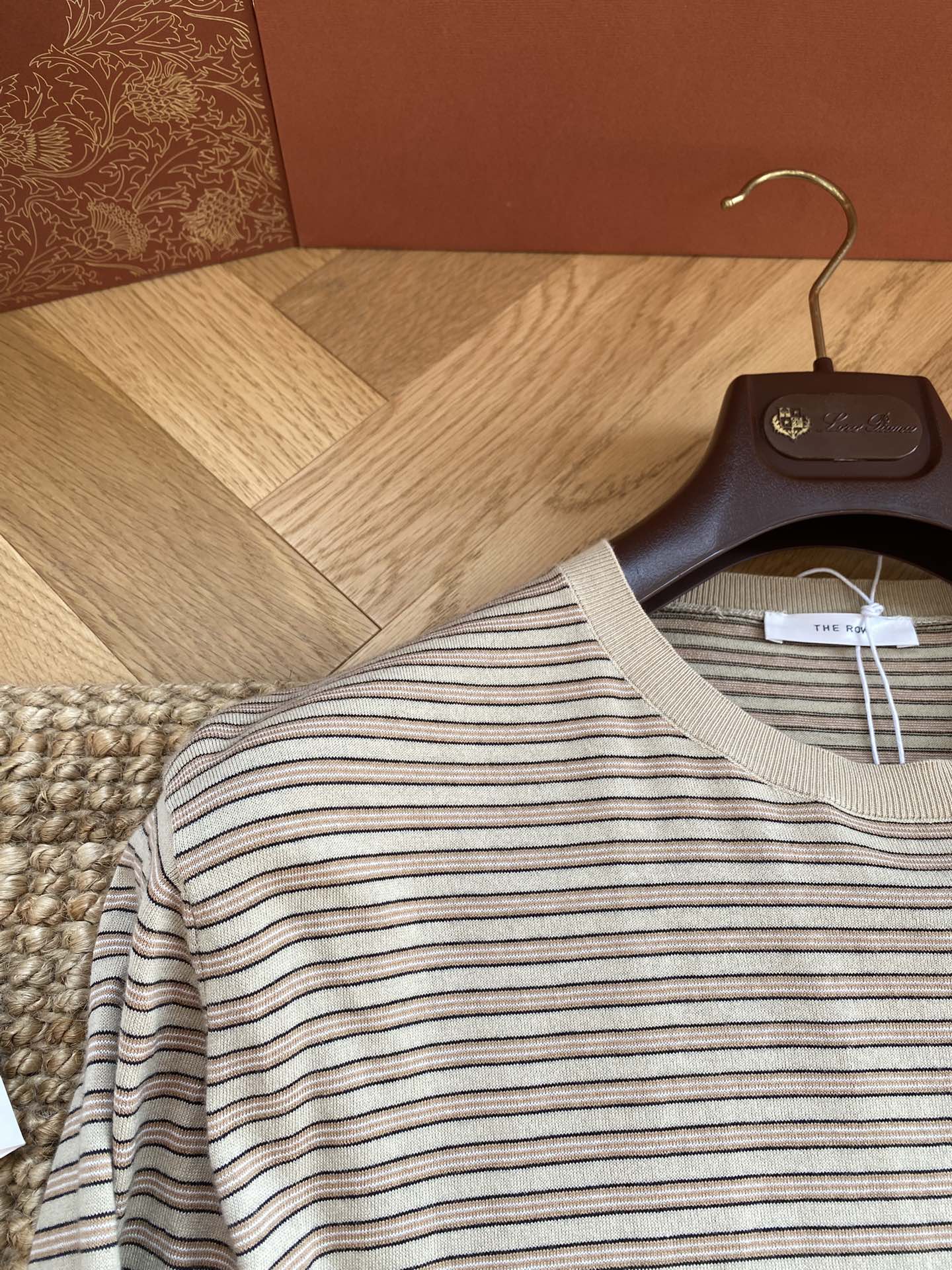 Beiges Langarmshirt mit feinem Streifenmuster – Herren