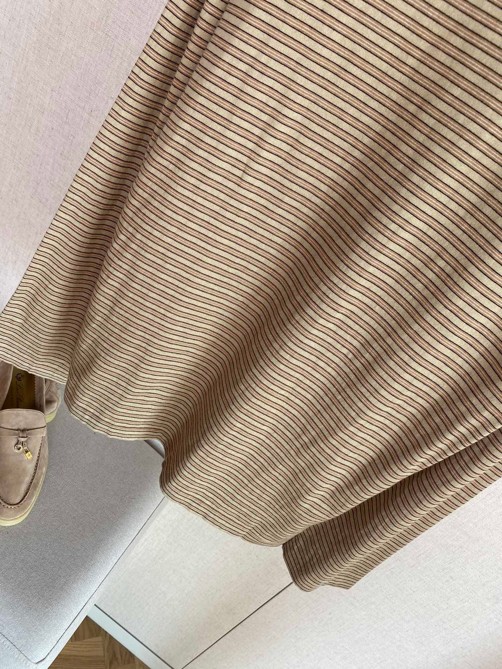 Beiges Langarmshirt mit feinem Streifenmuster – Herren