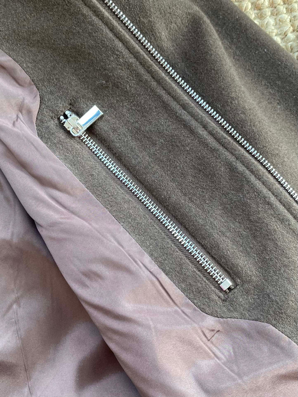 Berluti Braune Bomberjacke mit Lederkragen Luxus-Look & Zeitlose Modernität