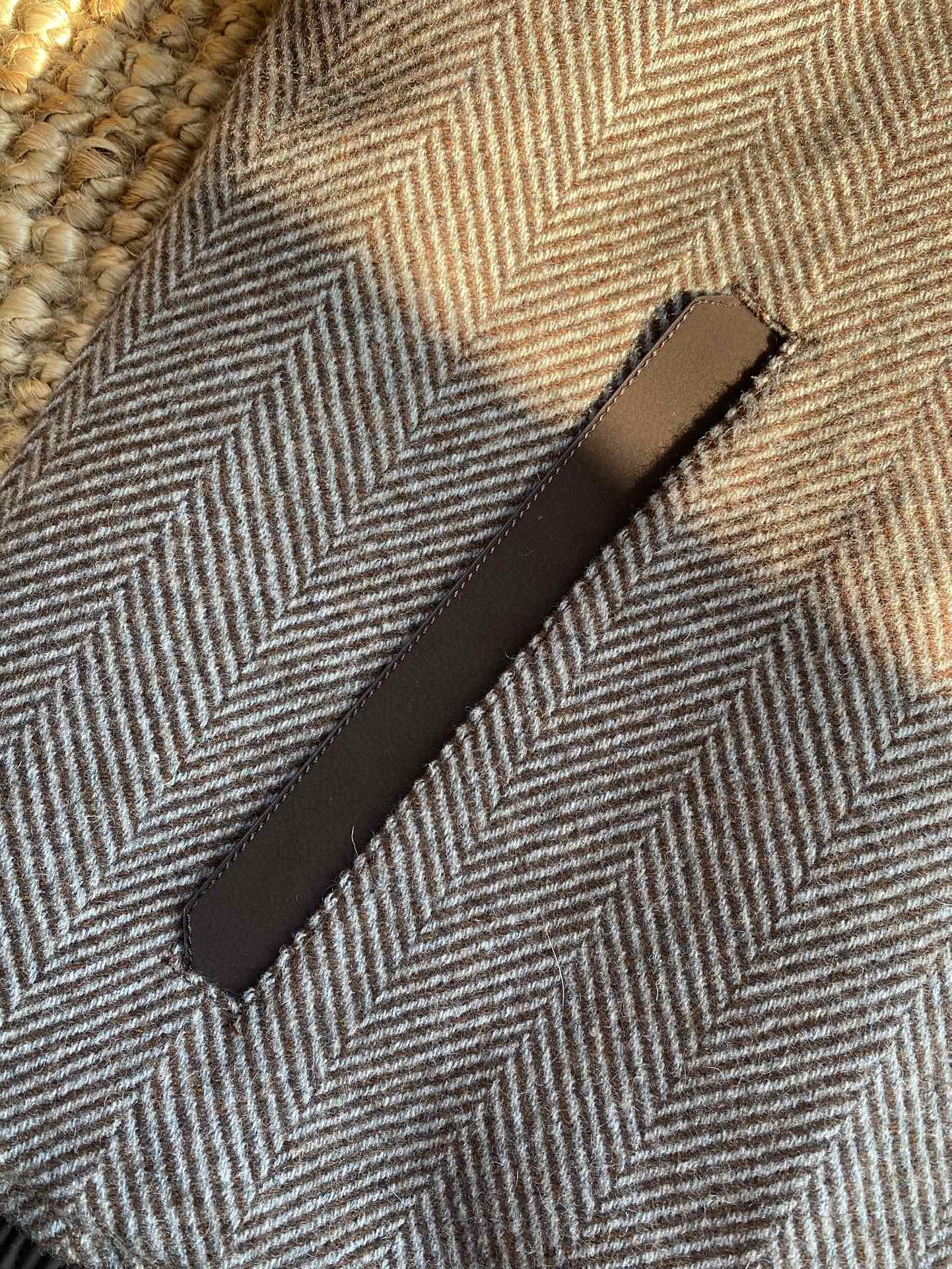 Berluti Braune Fischgrät-Bomberjacke Klassische Eleganz & Moderner Komfort