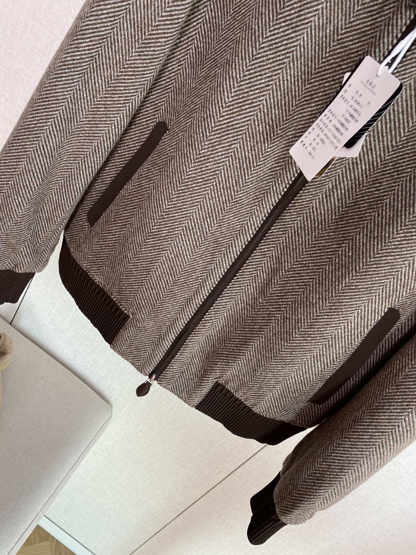 Berluti Braune Fischgrät-Bomberjacke Klassische Eleganz & Moderner Komfort