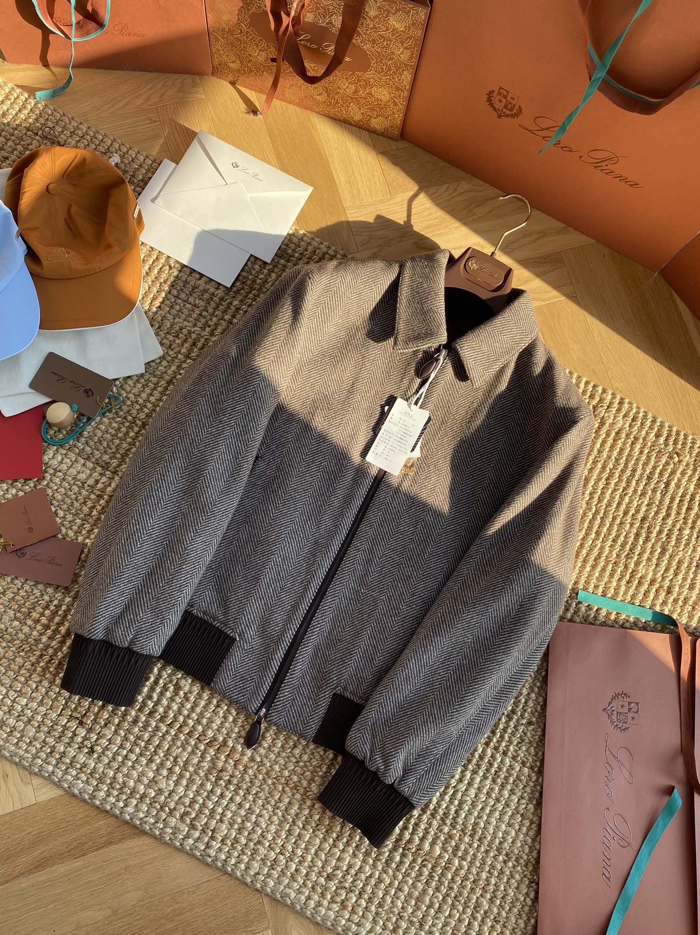 Berluti Braune Fischgrät-Bomberjacke Klassische Eleganz & Moderner Komfort