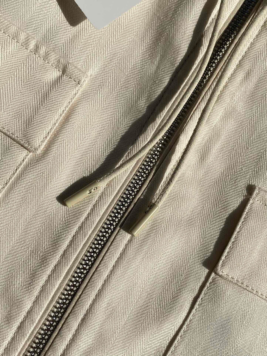 Berluti Cremefarbene Kapuzenjacke Leichter Utility-Style & Zeitloser Minimalismus