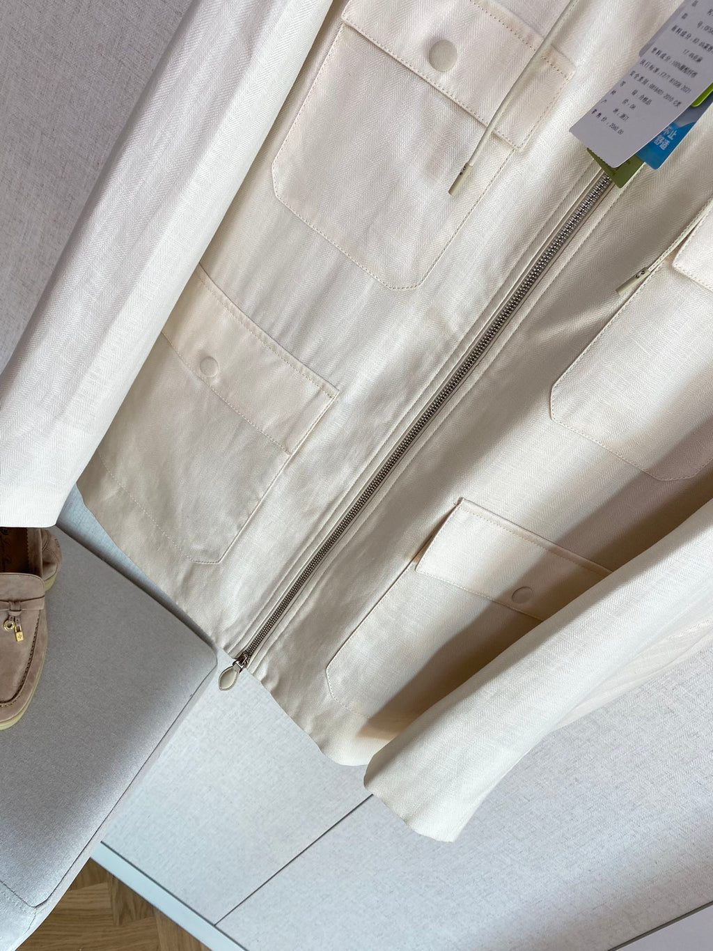 Berluti Cremefarbene Kapuzenjacke Leichter Utility-Style & Zeitloser Minimalismus