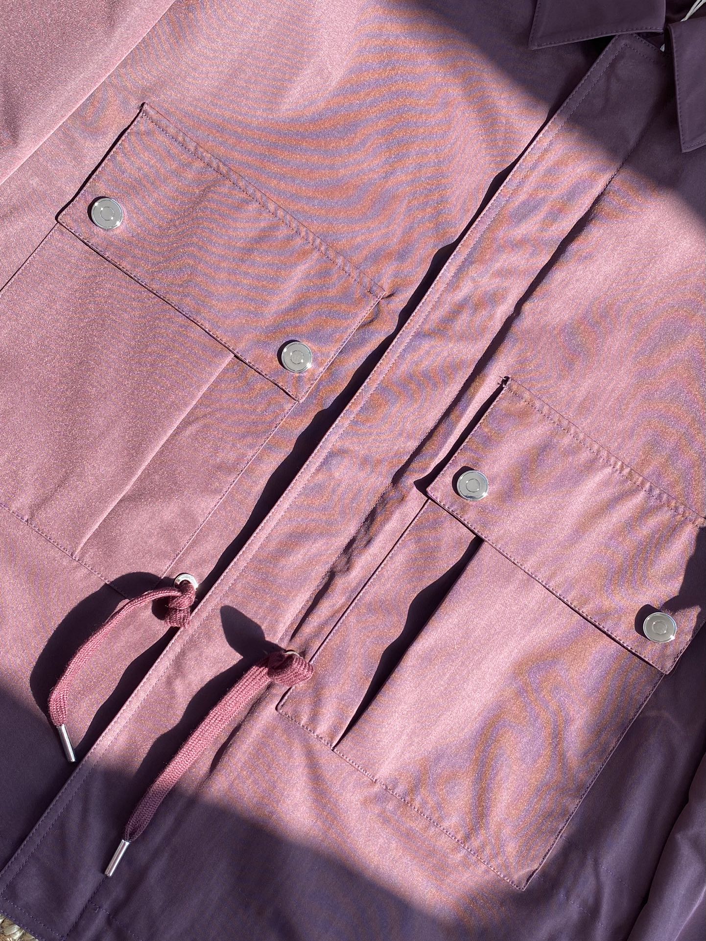 Bordeauxrote Utility-Jacke