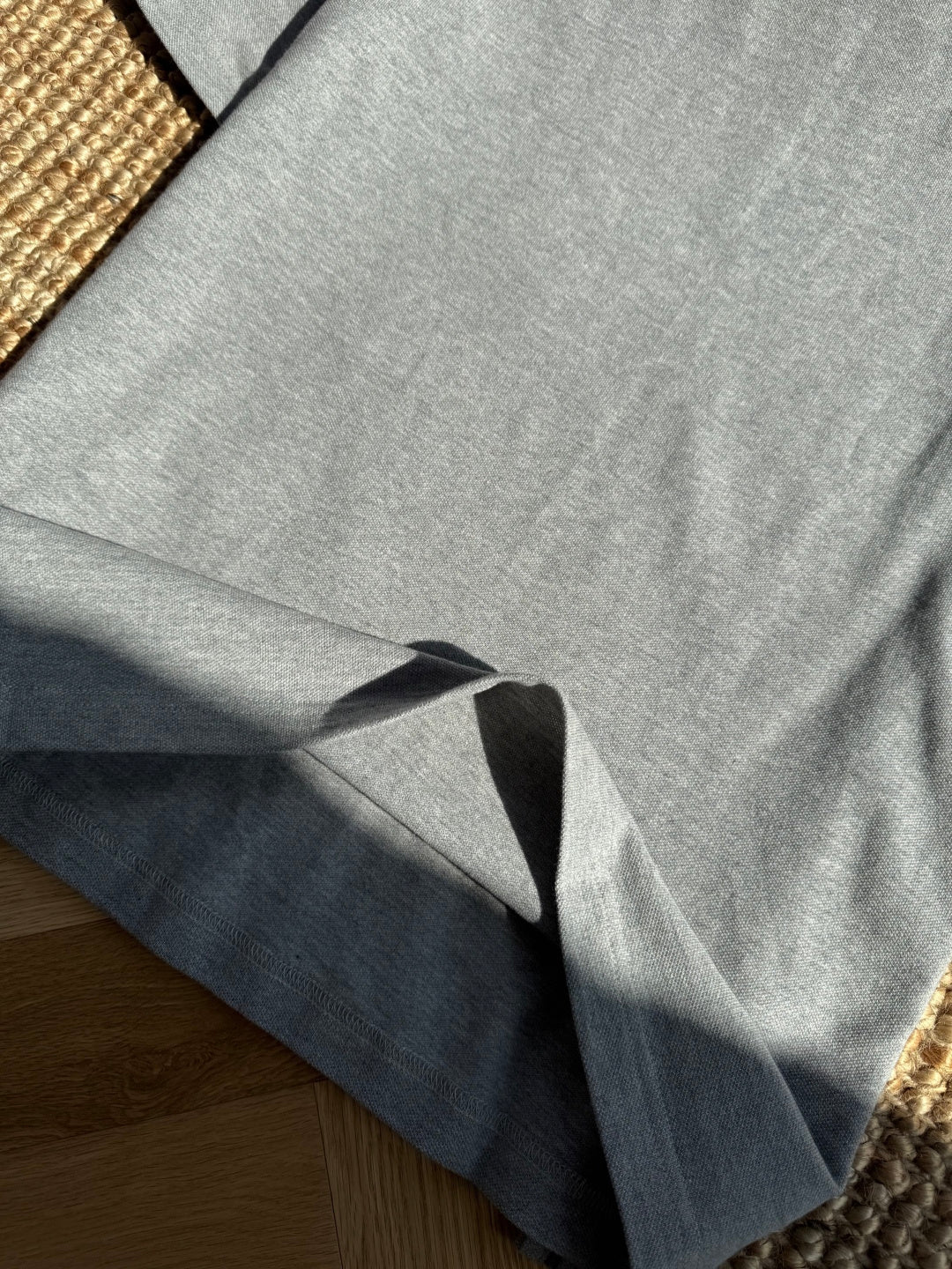 Dior Graues T-Shirt mit schwarzer Brusttasche