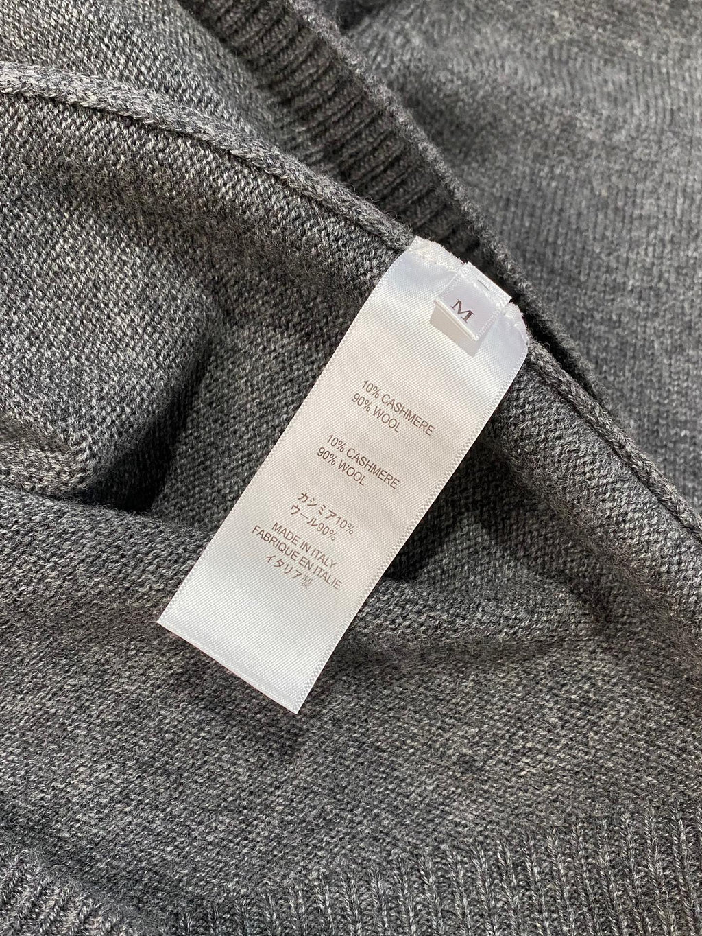 Grauer Langarmpullover mit Rundhals – THE ROW