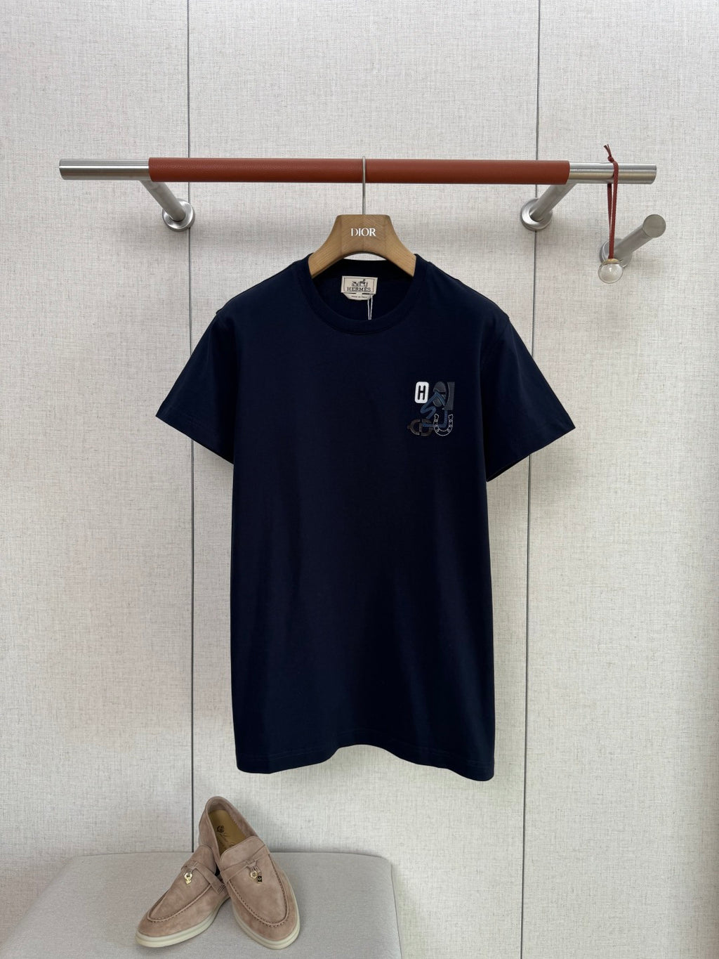 Hermès Dunkelblaues Logo-T-Shirt
