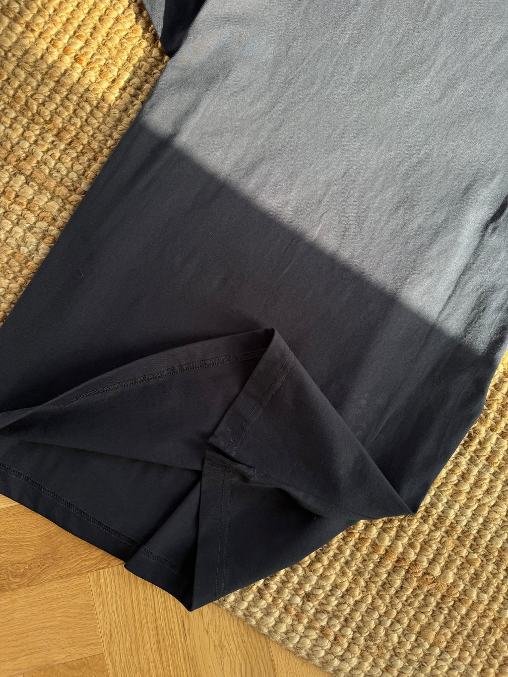 Hermès Dunkelblaues Logo-T-Shirt