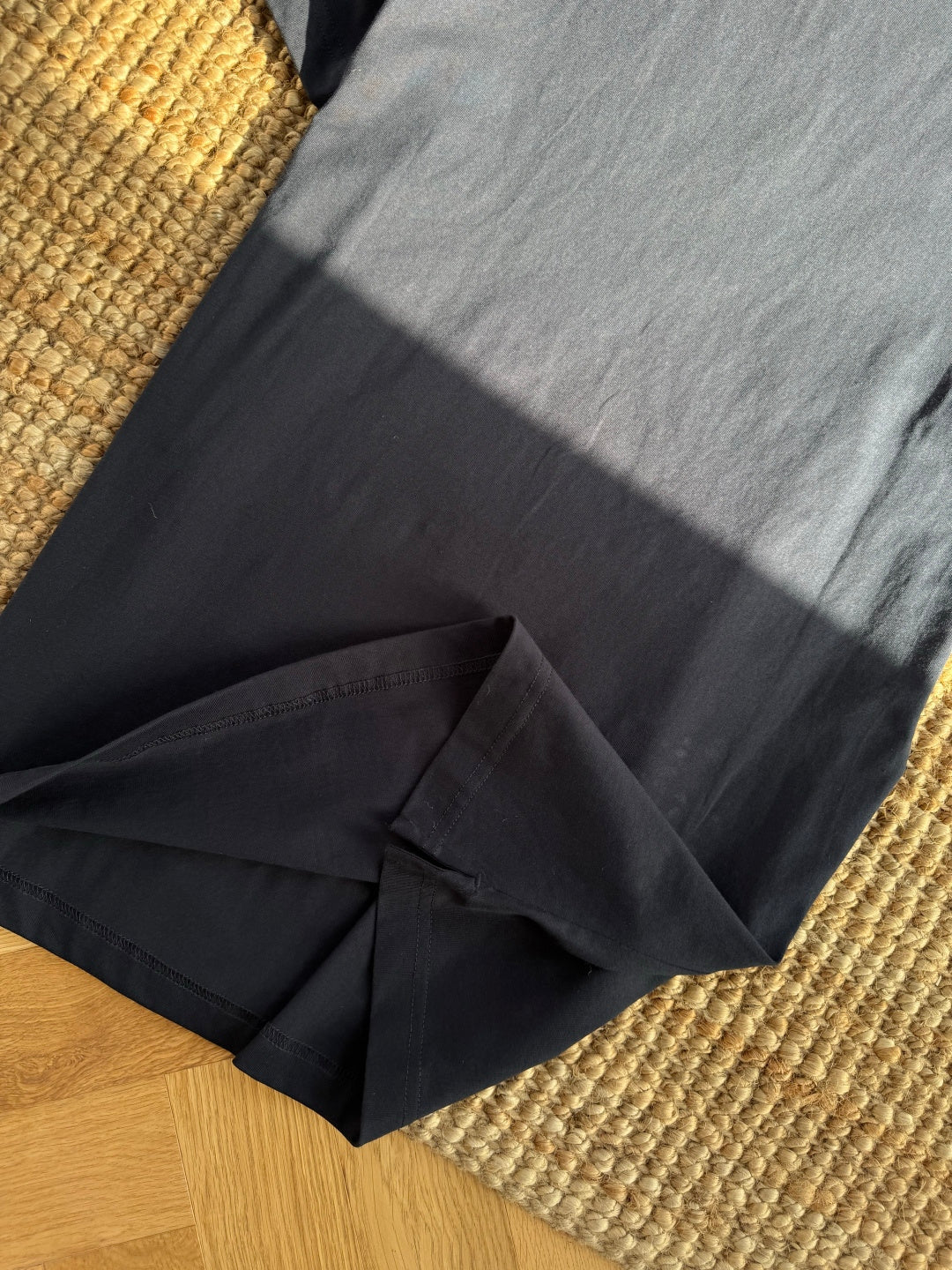 Hermès Dunkelblaues Logo-T-Shirt