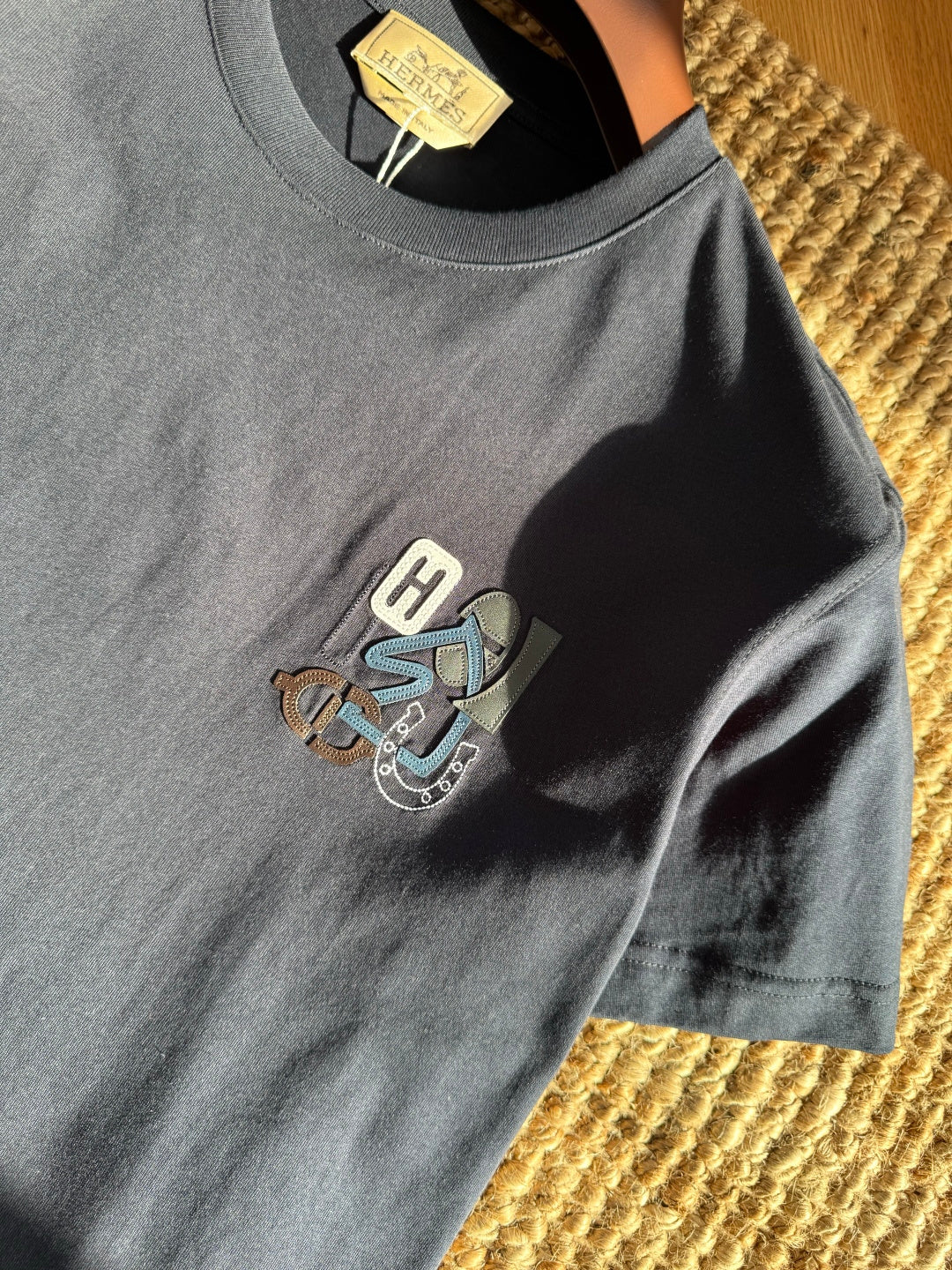 Hermès Dunkelblaues Logo-T-Shirt