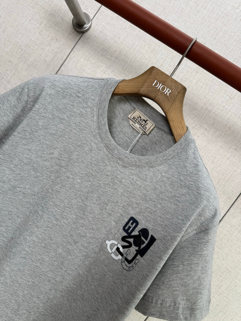 Hermès Graues Logo-T-Shirt