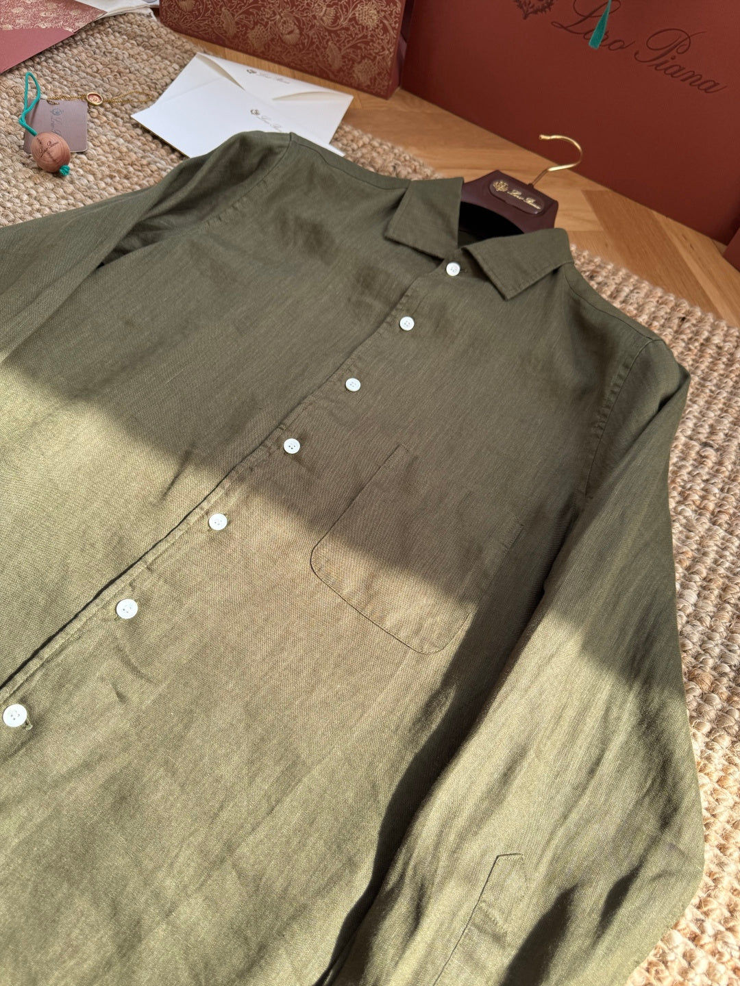 Herren Hemd aus Leinen in Dunkeloliv Leicht, Atmungsaktiv & Zeitlos