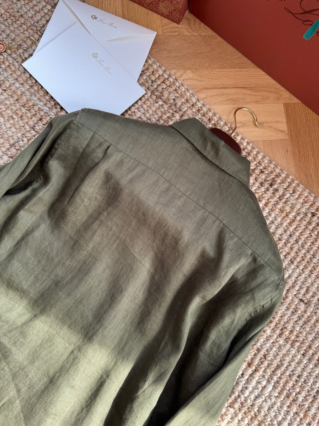 Herren Hemd aus Leinen in Dunkeloliv Leicht, Atmungsaktiv & Zeitlos