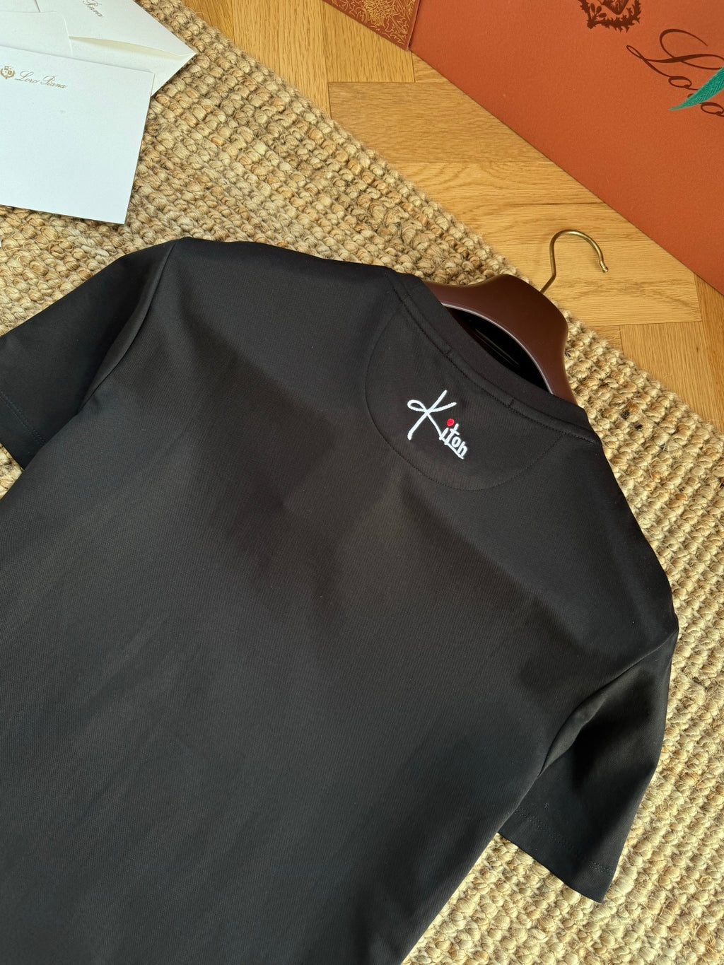 Kiton Schwarzes T-Shirt