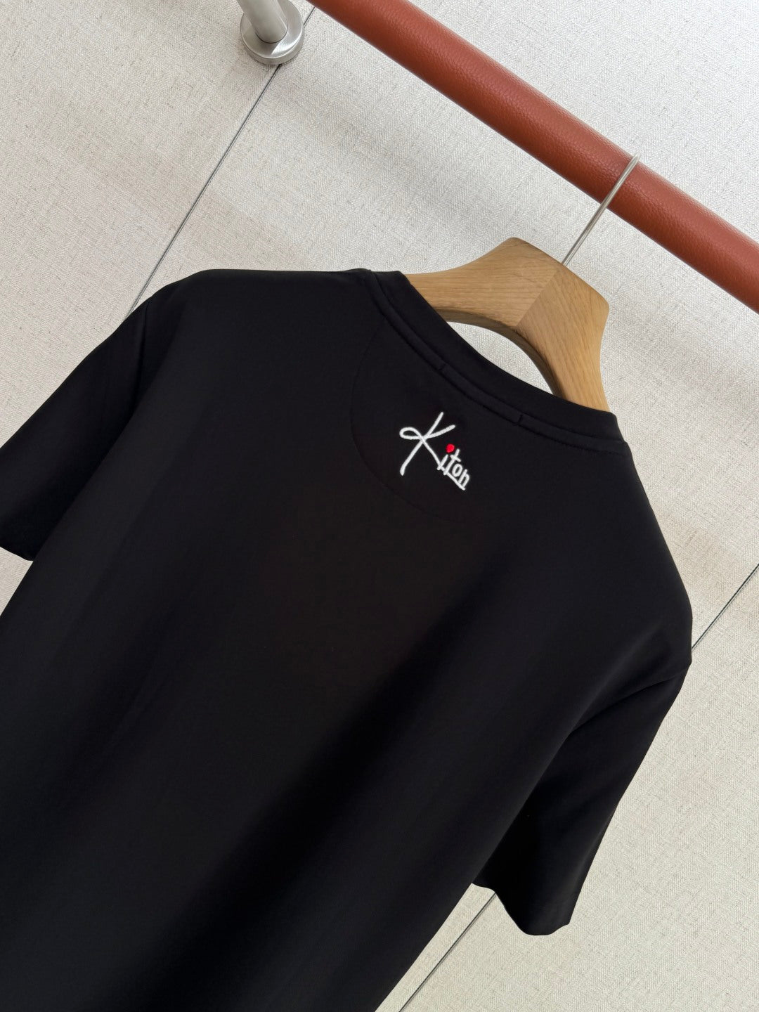 Kiton Schwarzes T-Shirt