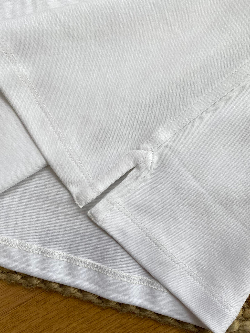 Loewe Weisses T-Shirt mit kontrastierenden Ärmelabschlüssen