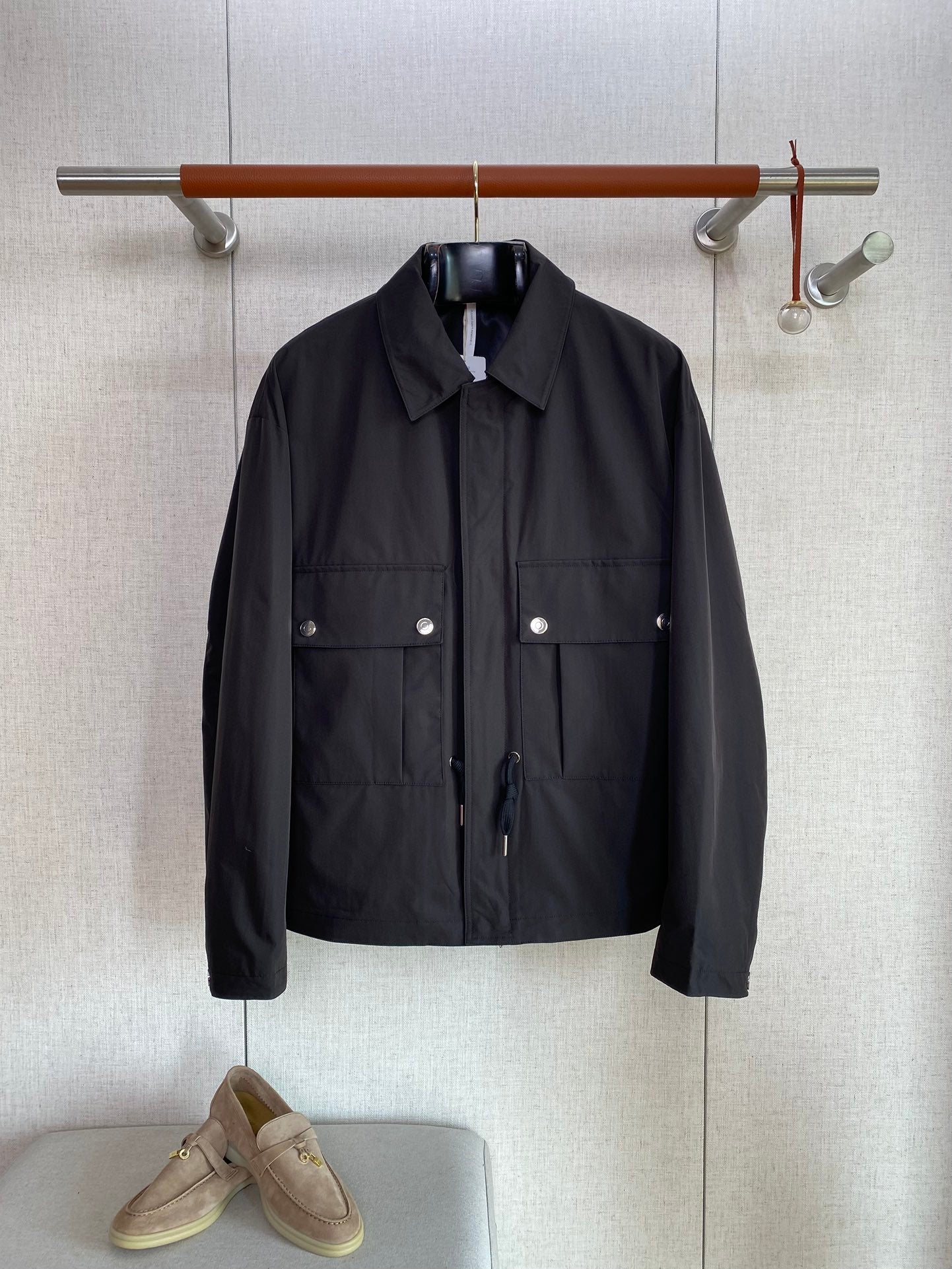 Schwarze Utility-Jacke