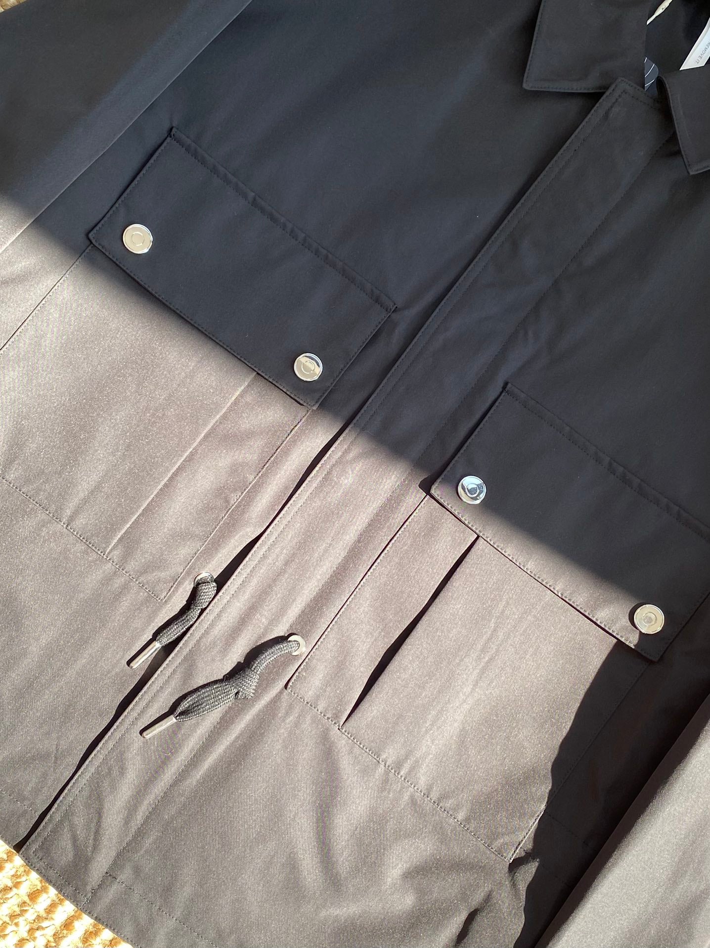Schwarze Utility-Jacke