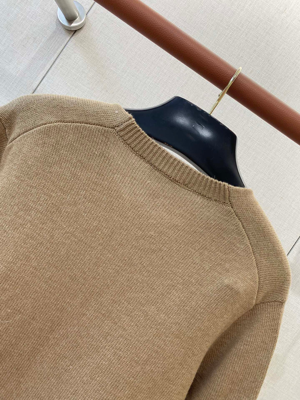 THE ROW Beiger Feinstrickpullover Zeitlose Eleganz & Weicher Premium-Komfort