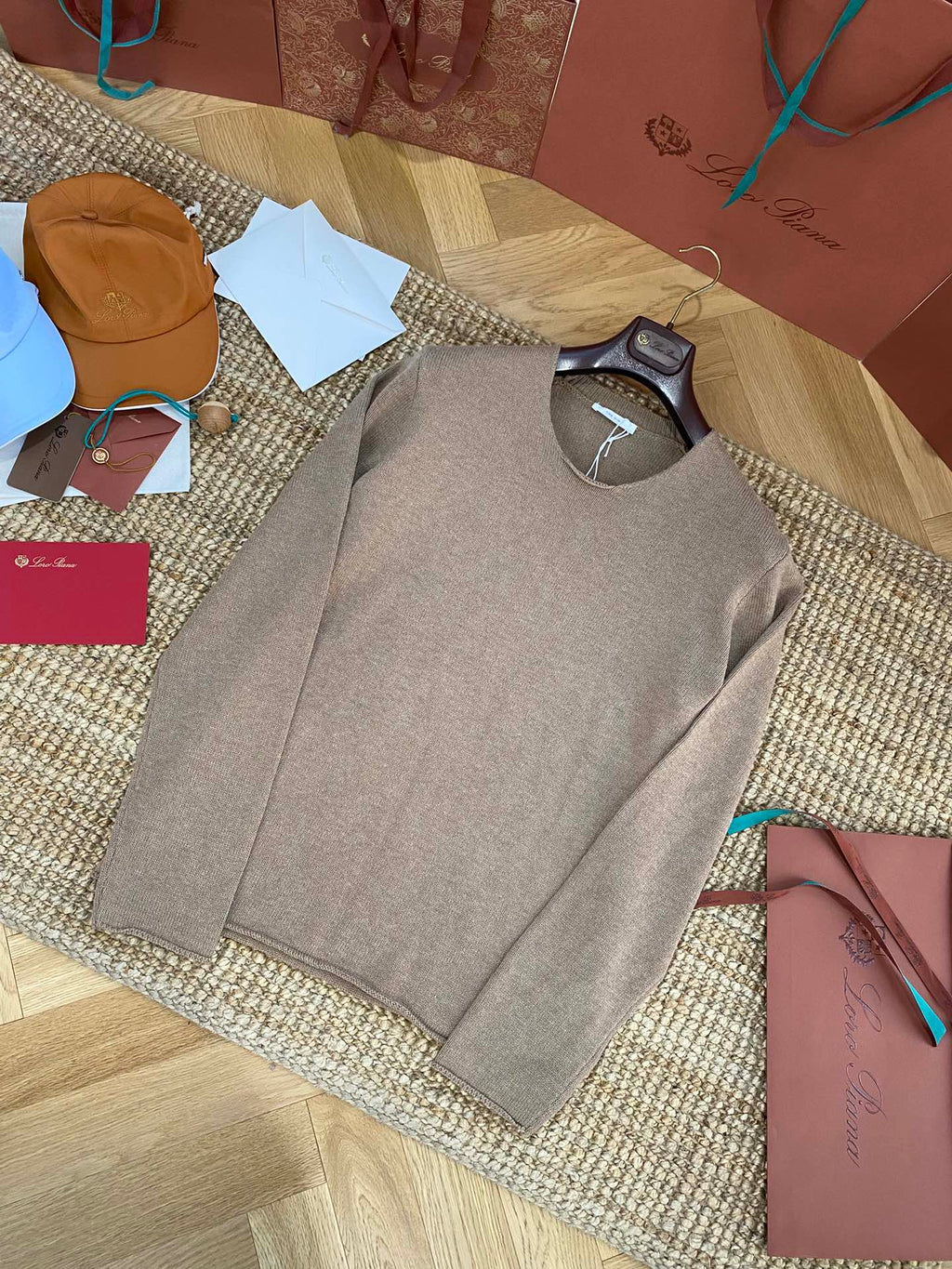 THE ROW Beiger Feinstrickpullover Zeitlose Eleganz & Weicher Premium-Komfort