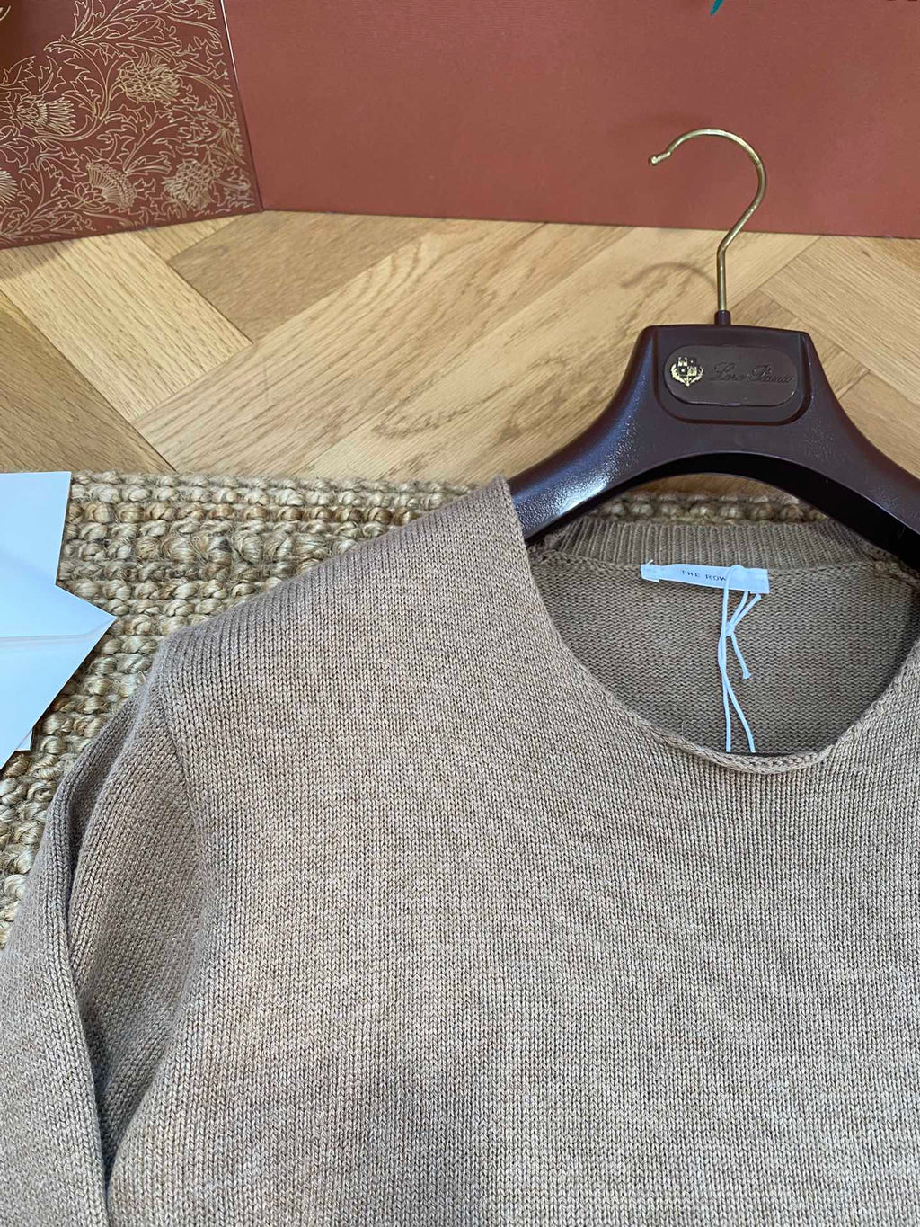 THE ROW Beiger Feinstrickpullover Zeitlose Eleganz & Weicher Premium-Komfort