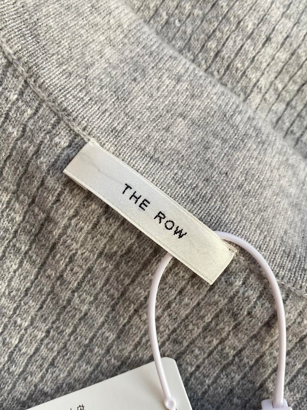 The Row Hellgraues Strickhemd mit Knopfleiste Minimalistische Eleganz & Weicher Komfort