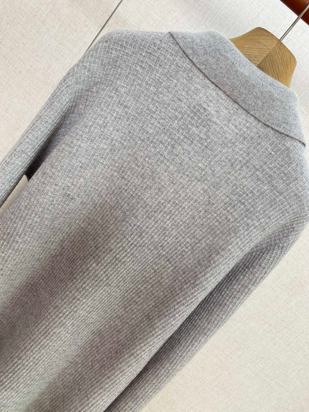 The Row Hellgraues Strickhemd mit Knopfleiste Minimalistische Eleganz & Weicher Komfort