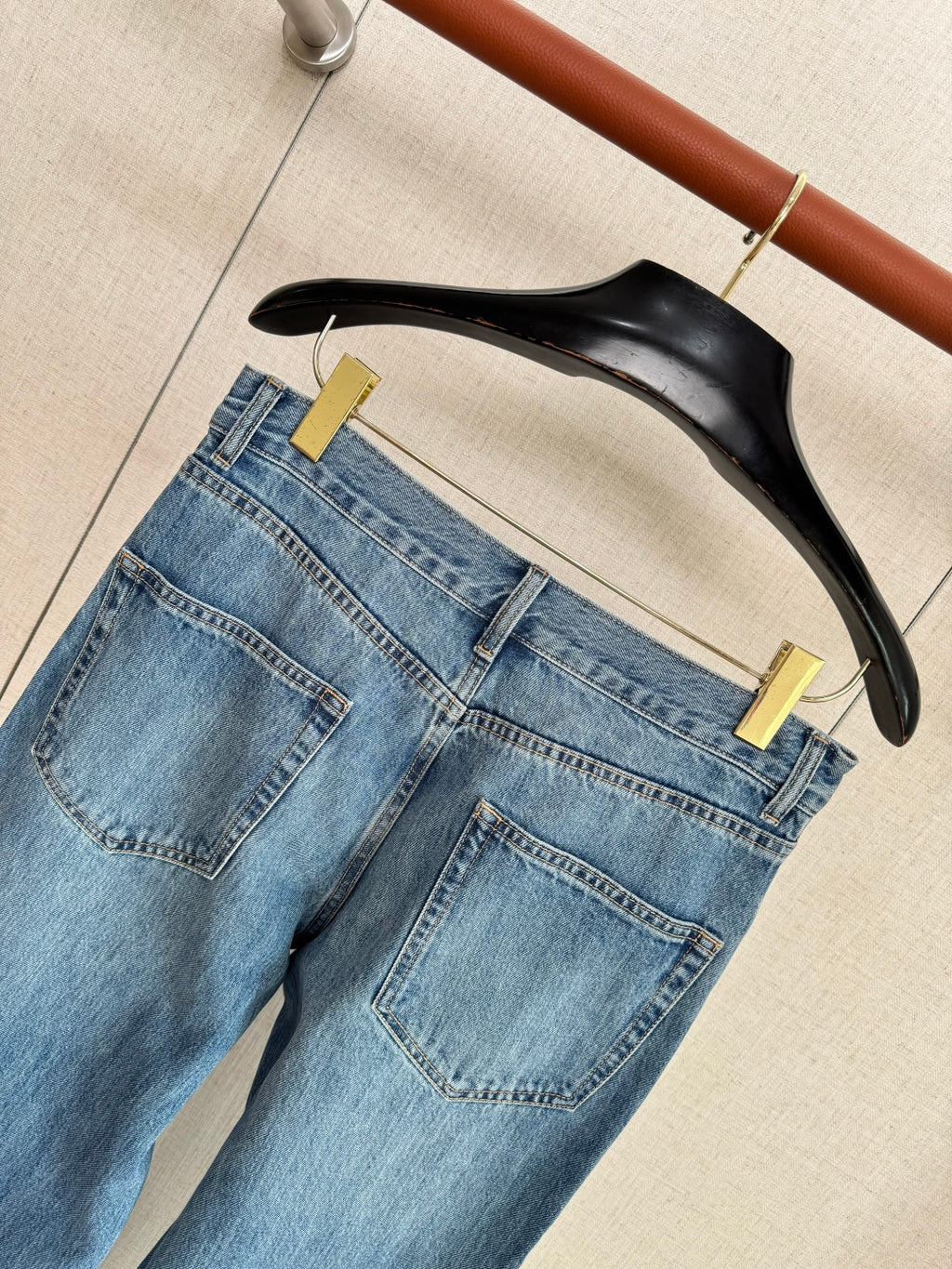 THE ROW Mittelblaue Straight-Leg Jeans Zeitloser Denim & Lässiger Komfort