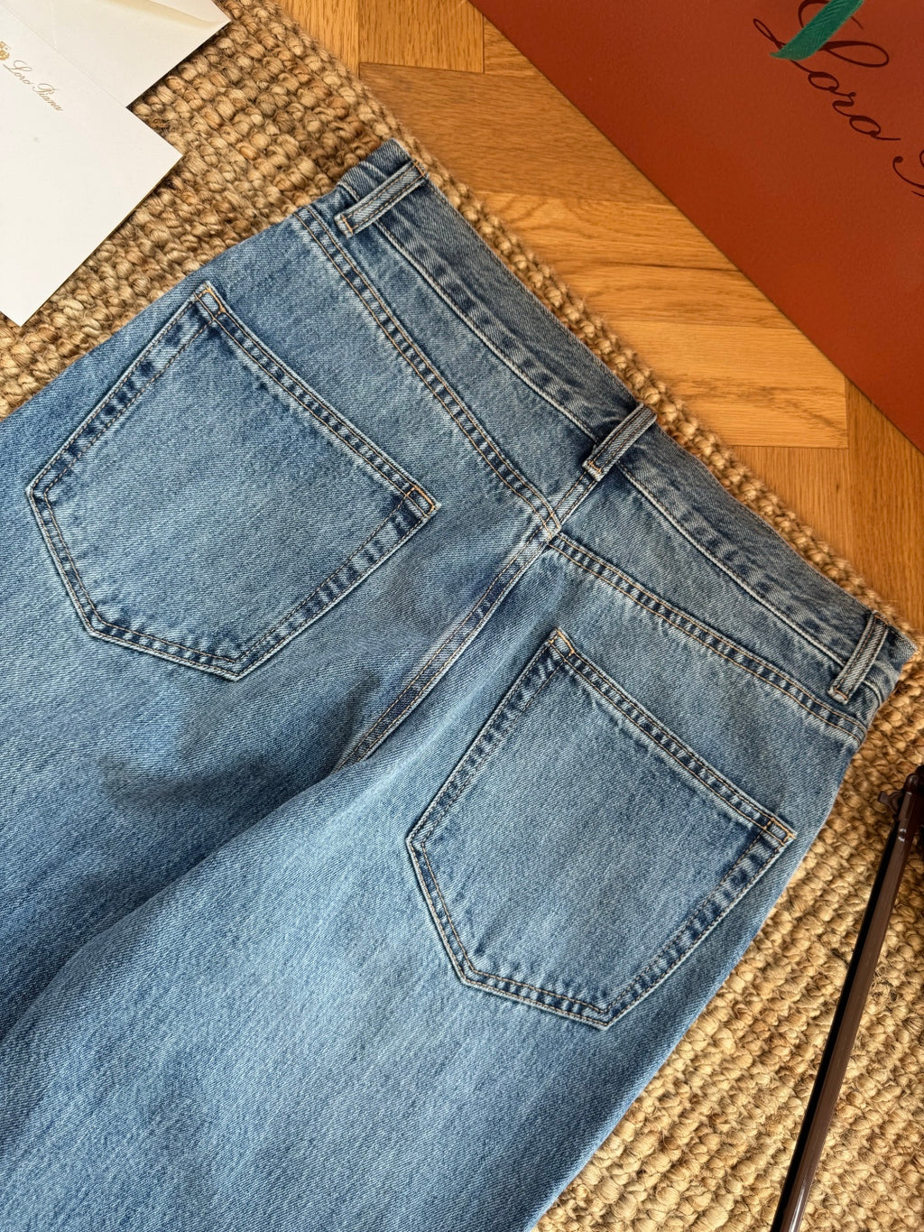 THE ROW Mittelblaue Straight-Leg Jeans Zeitloser Denim & Lässiger Komfort