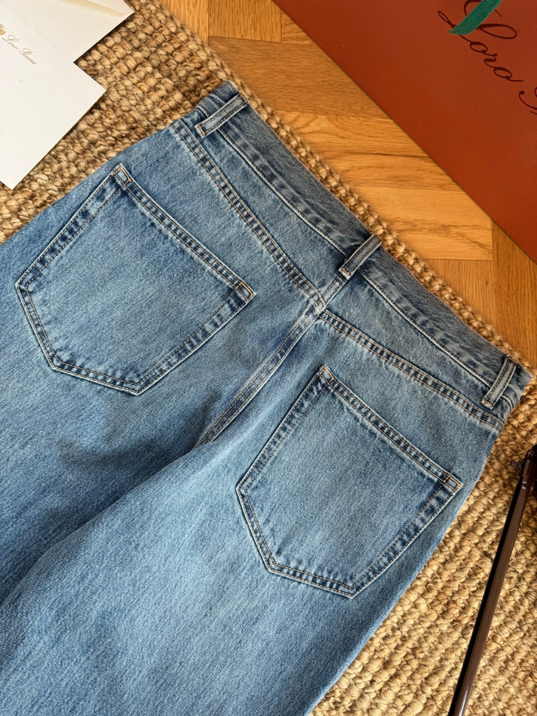 THE ROW Mittelblaue Straight-Leg Jeans Zeitloser Denim & Lässiger Komfort