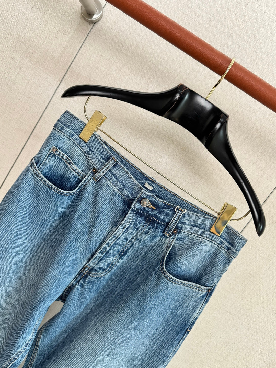 THE ROW Mittelblaue Straight-Leg Jeans Zeitloser Denim & Lässiger Komfort