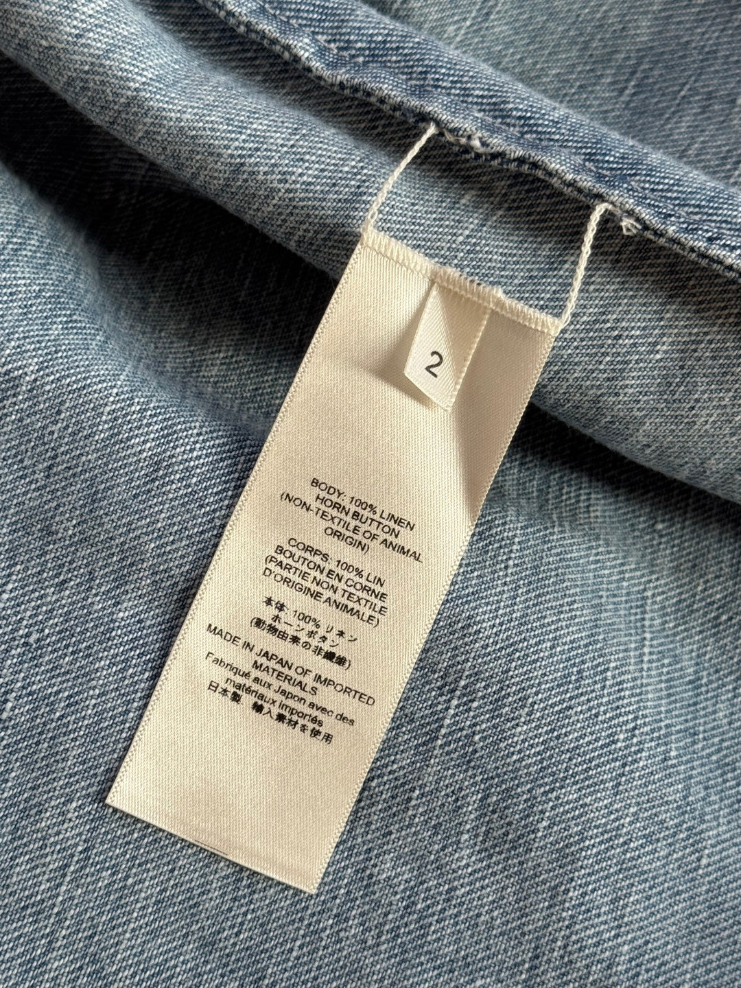 THE ROW Mittelblaues Denim-Hemd Lässiger Vintage-Look & Zeitlose Qualität