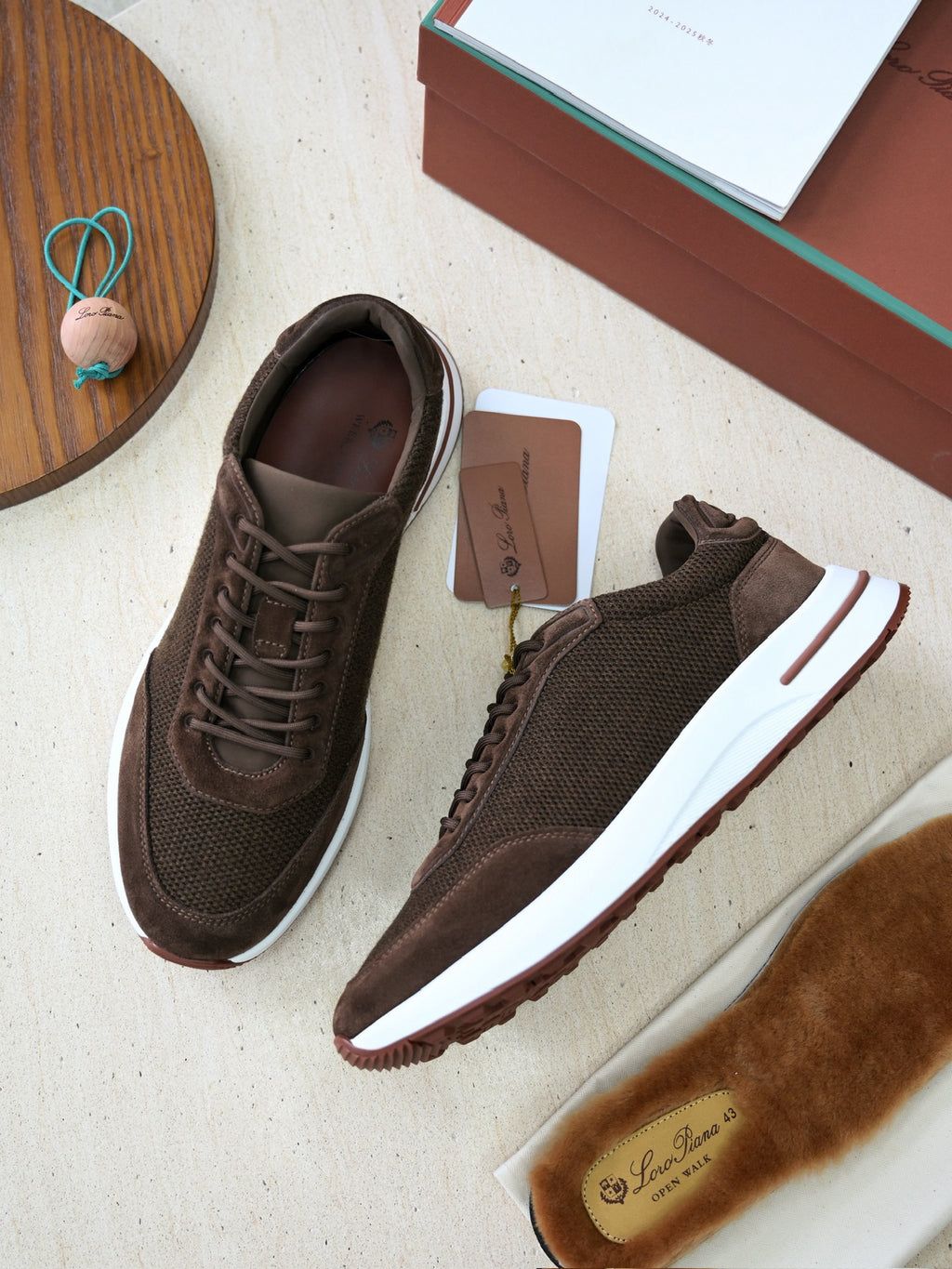 Sneaker - Brown