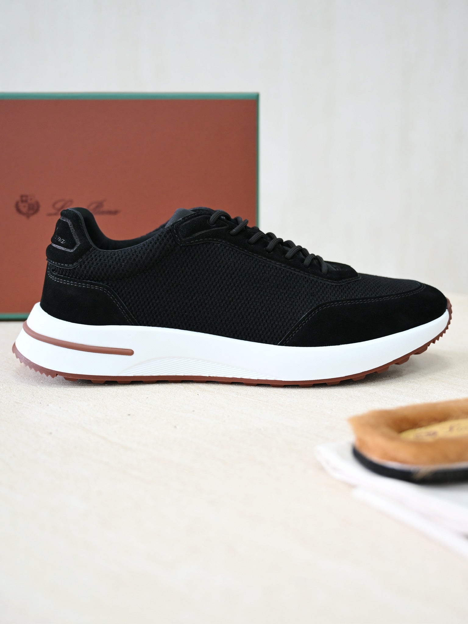 Sneaker - Black