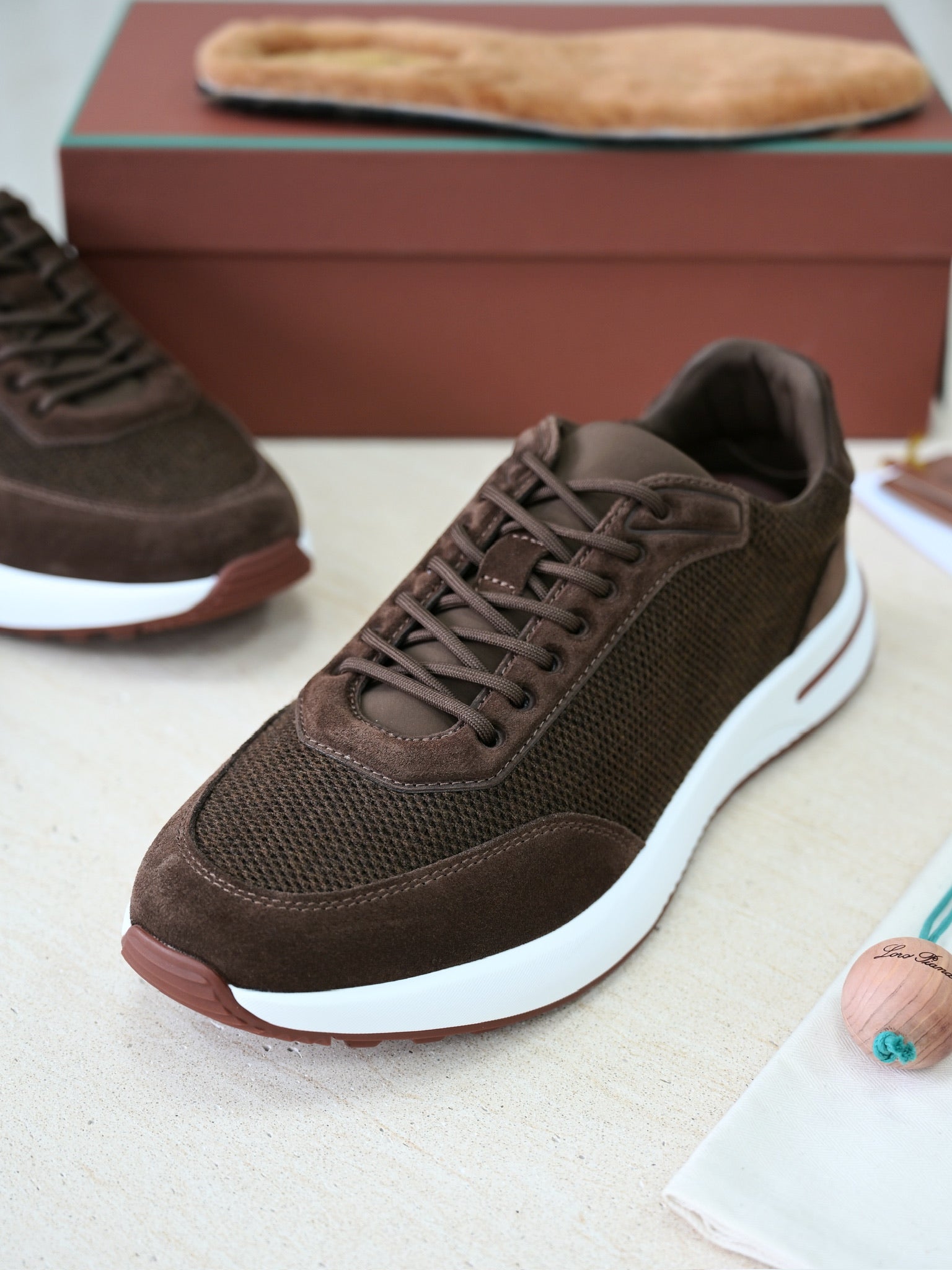 Sneaker - Brown