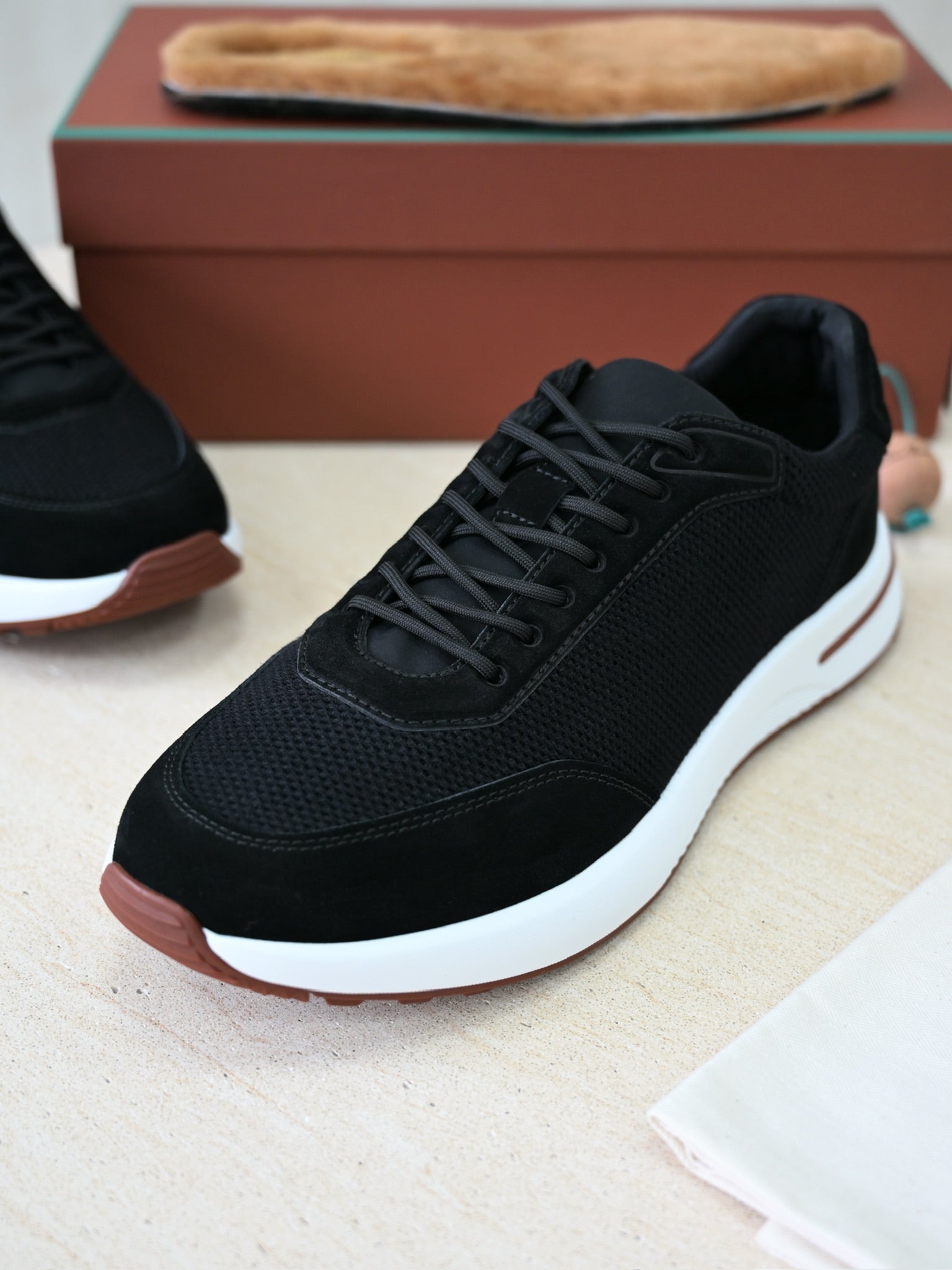 Sneaker - Black