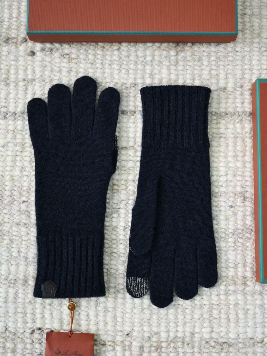 Gloves - Black