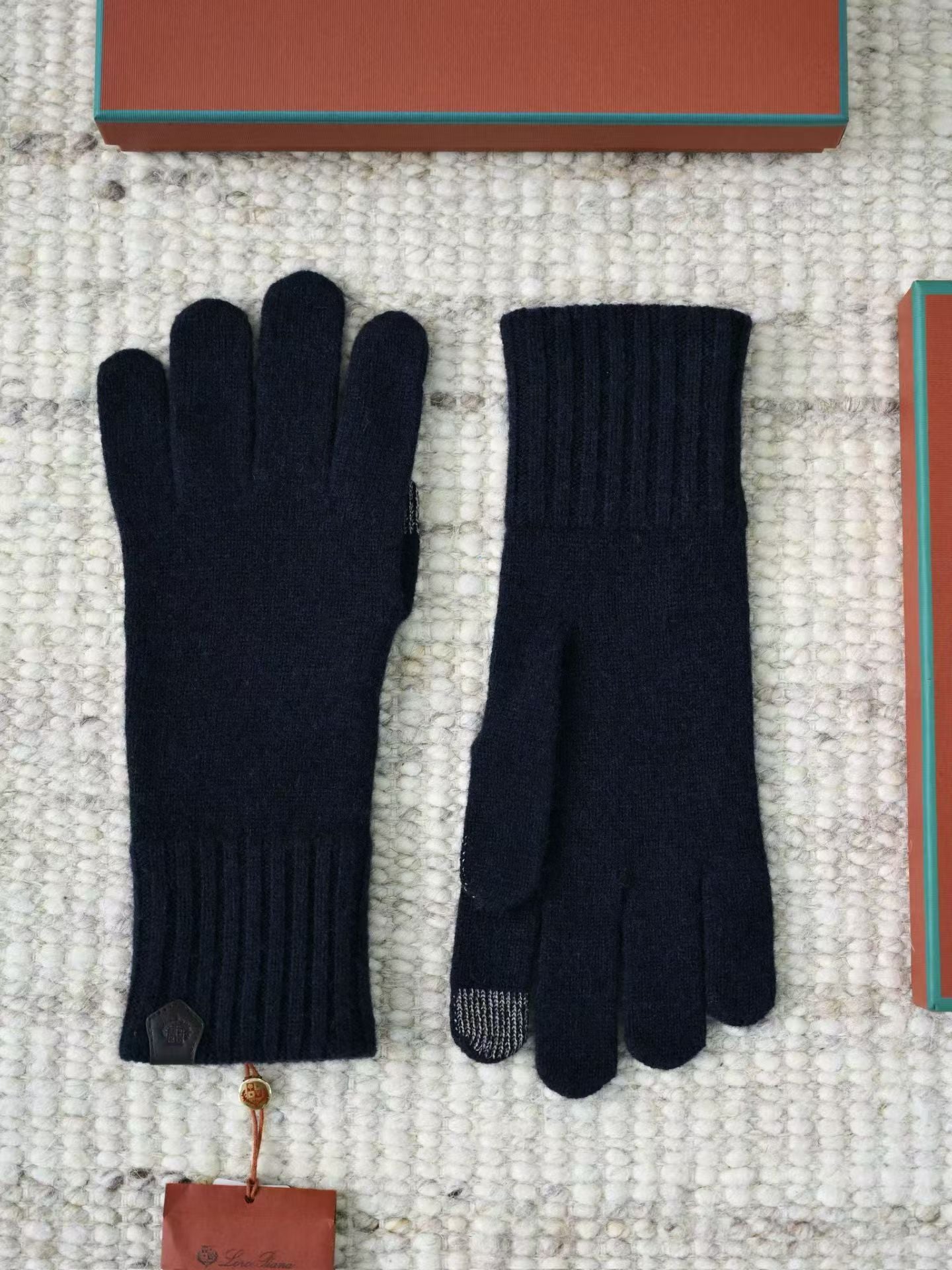 Gloves - Black