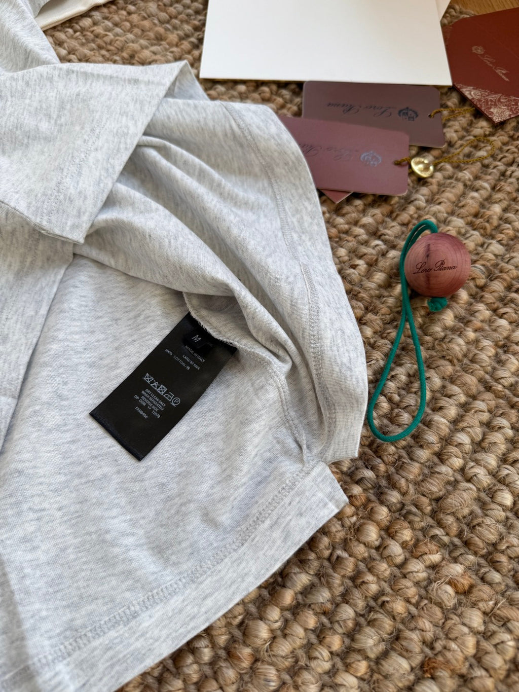 Brunello Cucinelli T-Shirt in Hellgrau Meliert mit Rundhalsausschnitt