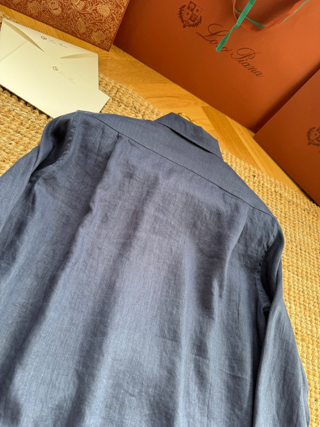 Brunello Cucinelli Hemd in Dunkelblau aus leichtem Stoff mit Brusttasche