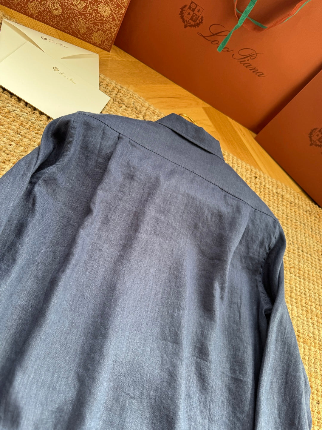 Brunello Cucinelli Hemd in Dunkelblau aus leichtem Stoff mit Brusttasche