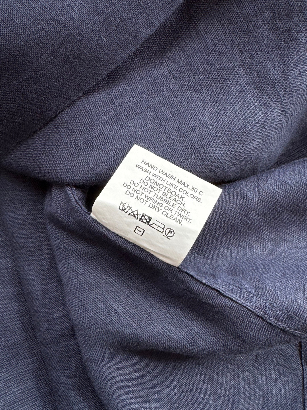 Brunello Cucinelli Hemd in Dunkelblau aus leichtem Stoff mit Brusttasche