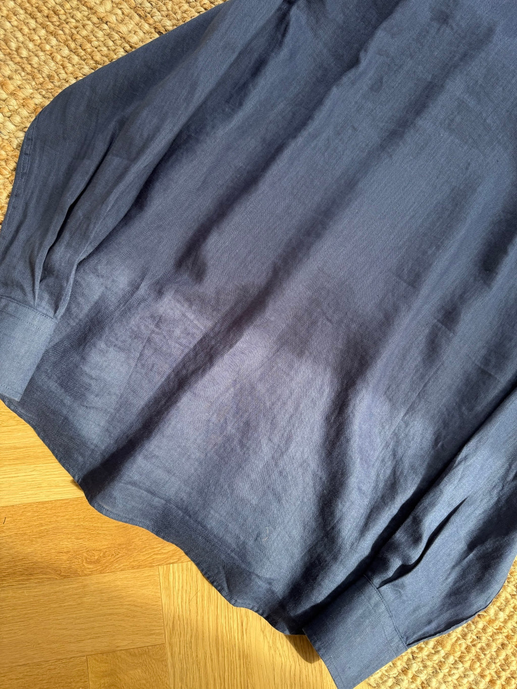 Brunello Cucinelli Hemd in Dunkelblau aus leichtem Stoff mit Brusttasche