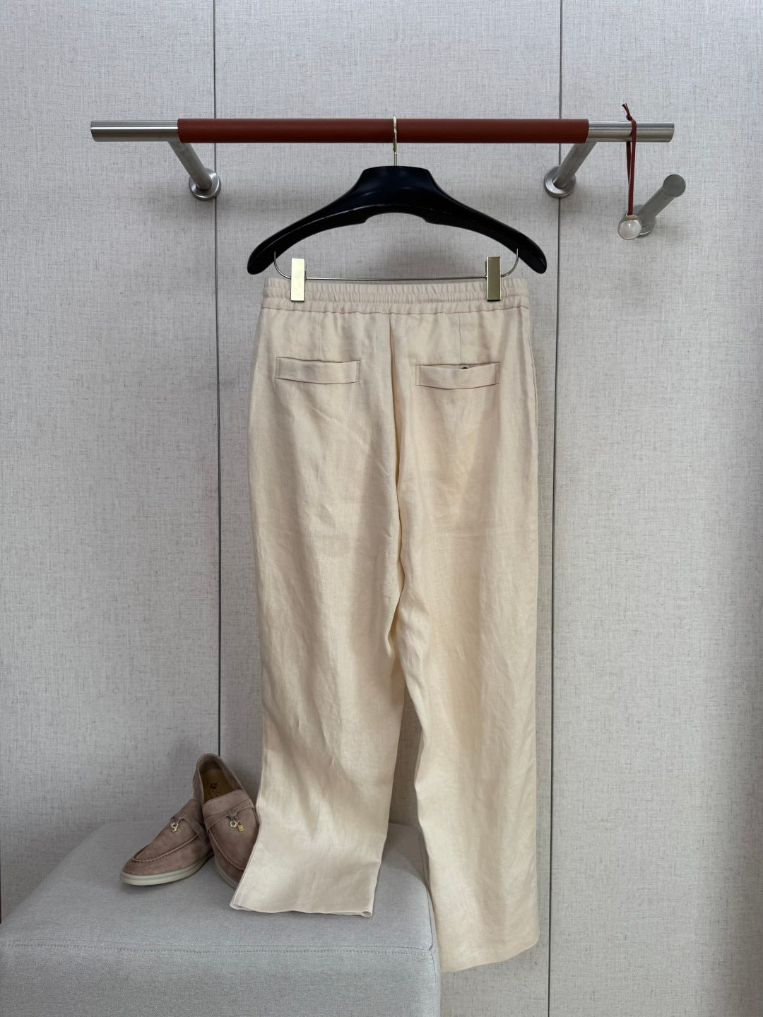 ZEGNA Cremefarbene Leinenhose mit elastischem Bund und geradem Bein