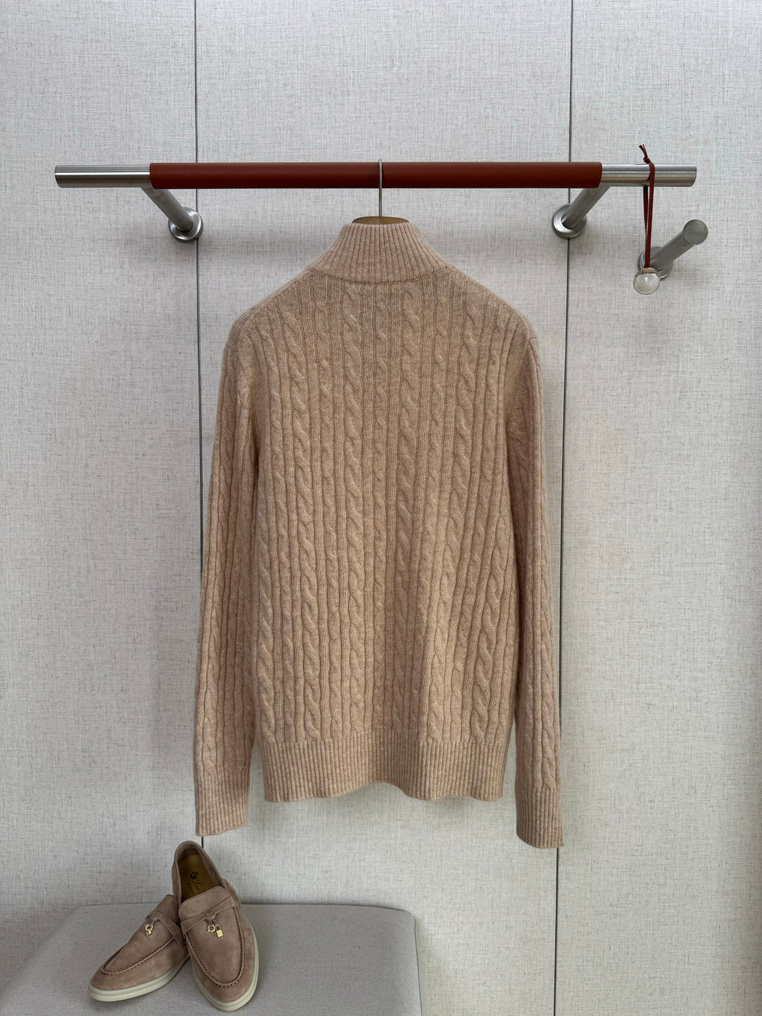 Lora Piana Strickpullover Beige – Luxus Halbzipp Pullover mit Zopfmuster