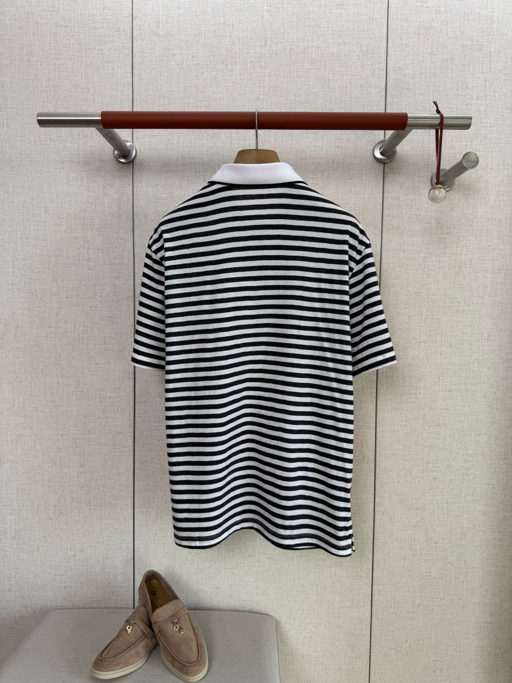 Loro Piana Poloshirt Schwarz-Weiss – Gestreiftes Poloshirt mit Kontrastkragen