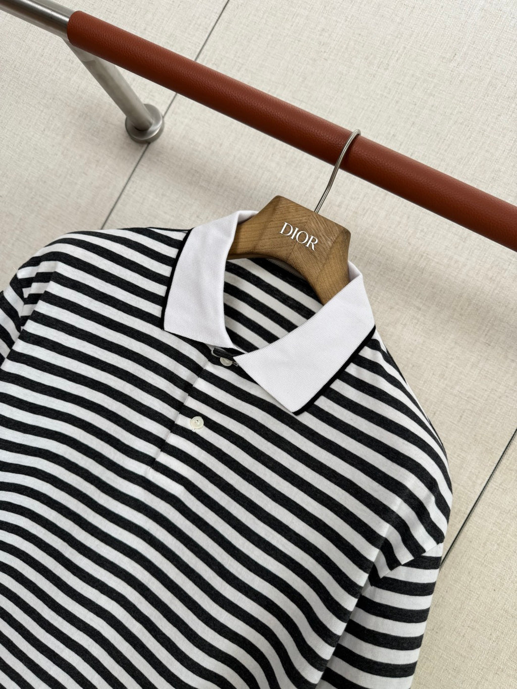 Loro Piana Poloshirt Schwarz-Weiss – Gestreiftes Poloshirt mit Kontrastkragen